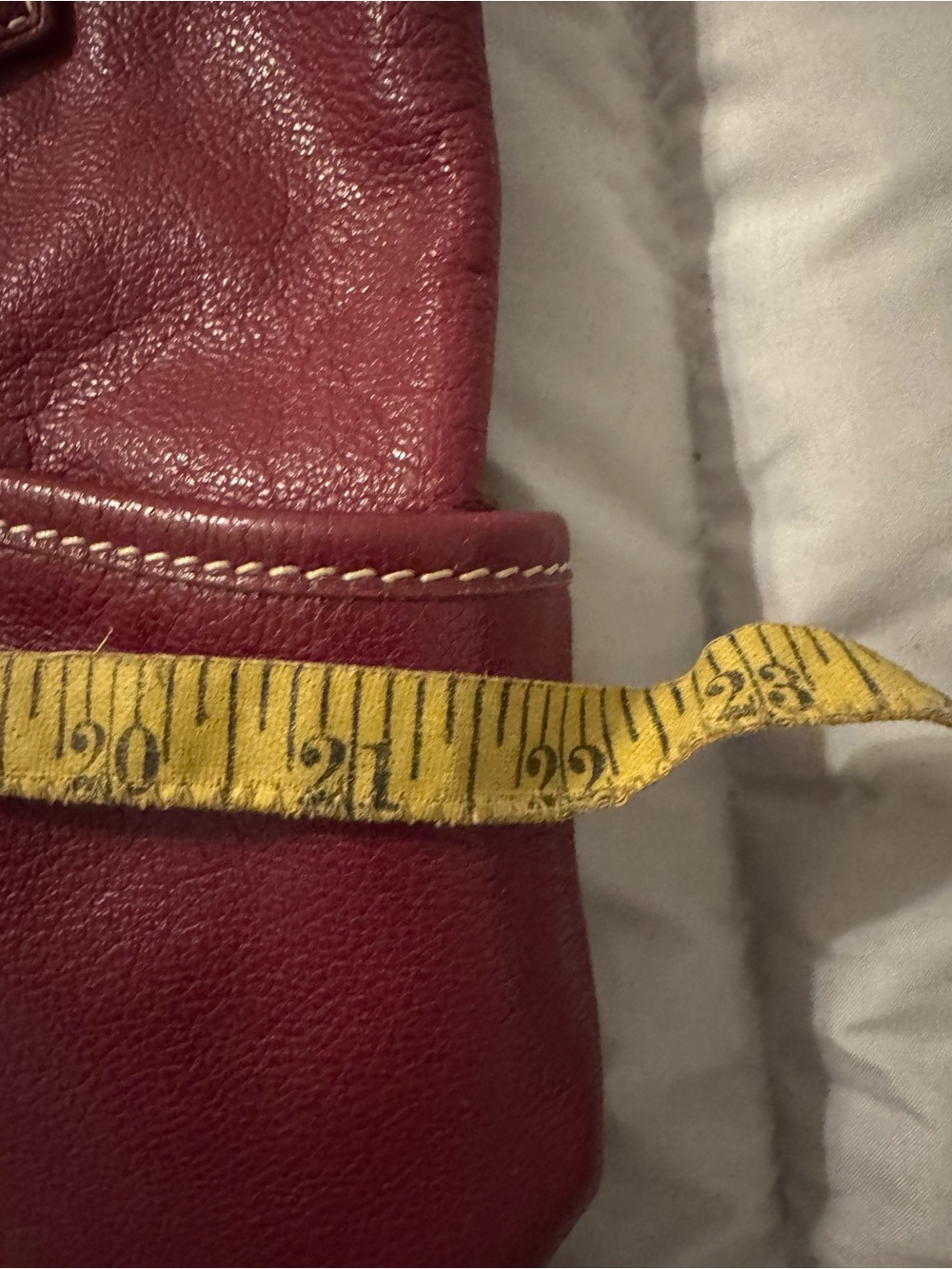 Dooney & Bourke Burgundy Leather weekender 22in by 16in - Picture 10 of 12